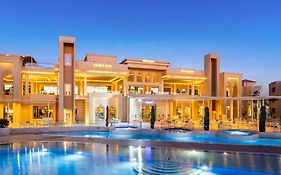 Pickalbatros Sea World Resort
